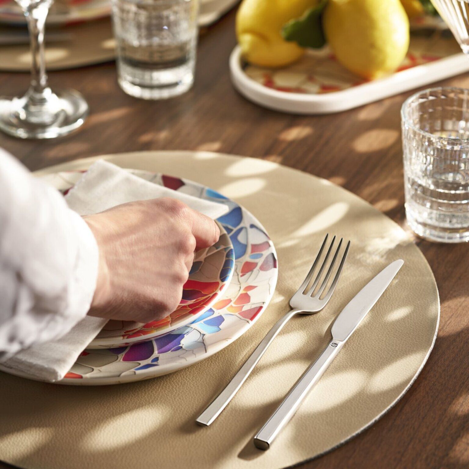 18-Piece Dinnerware Set for 6 People 7