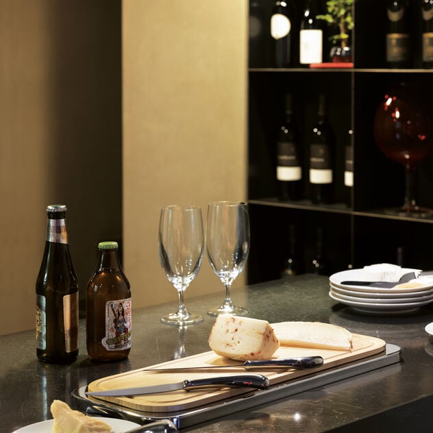 Vassoio con tagliere  image number 2