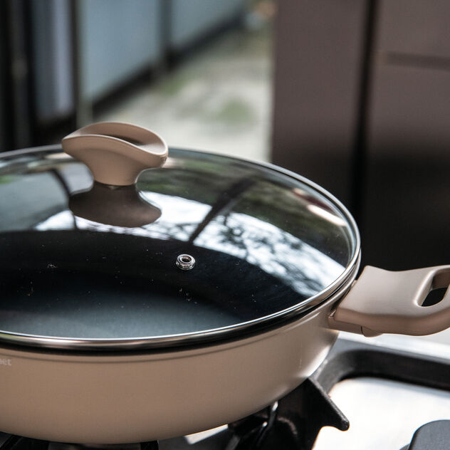 Sauté pan  image number 4