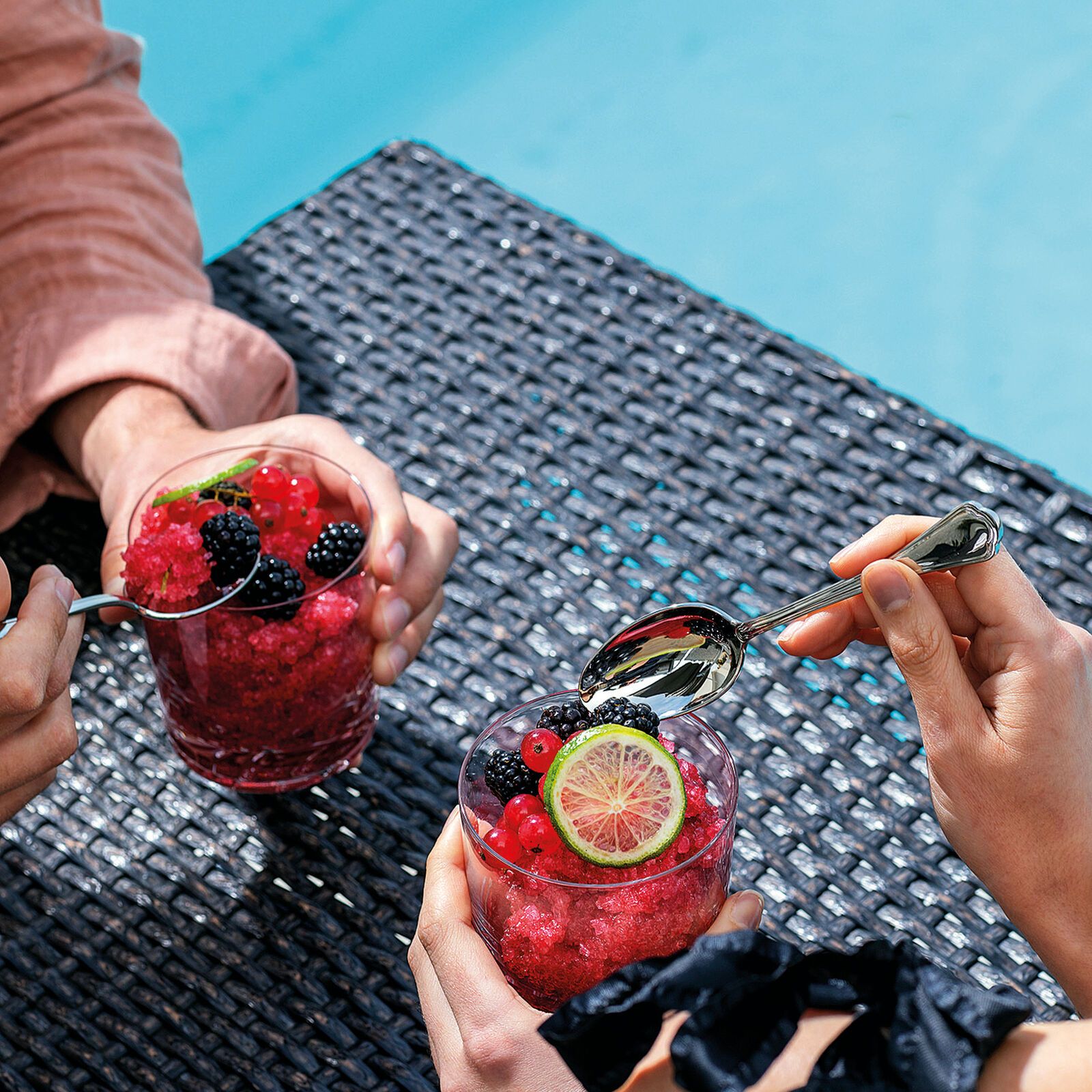 Servizio tavola 75 posate  image number null