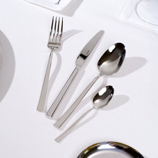 Set de couverts avec assiettes, 4 personnes image number 2