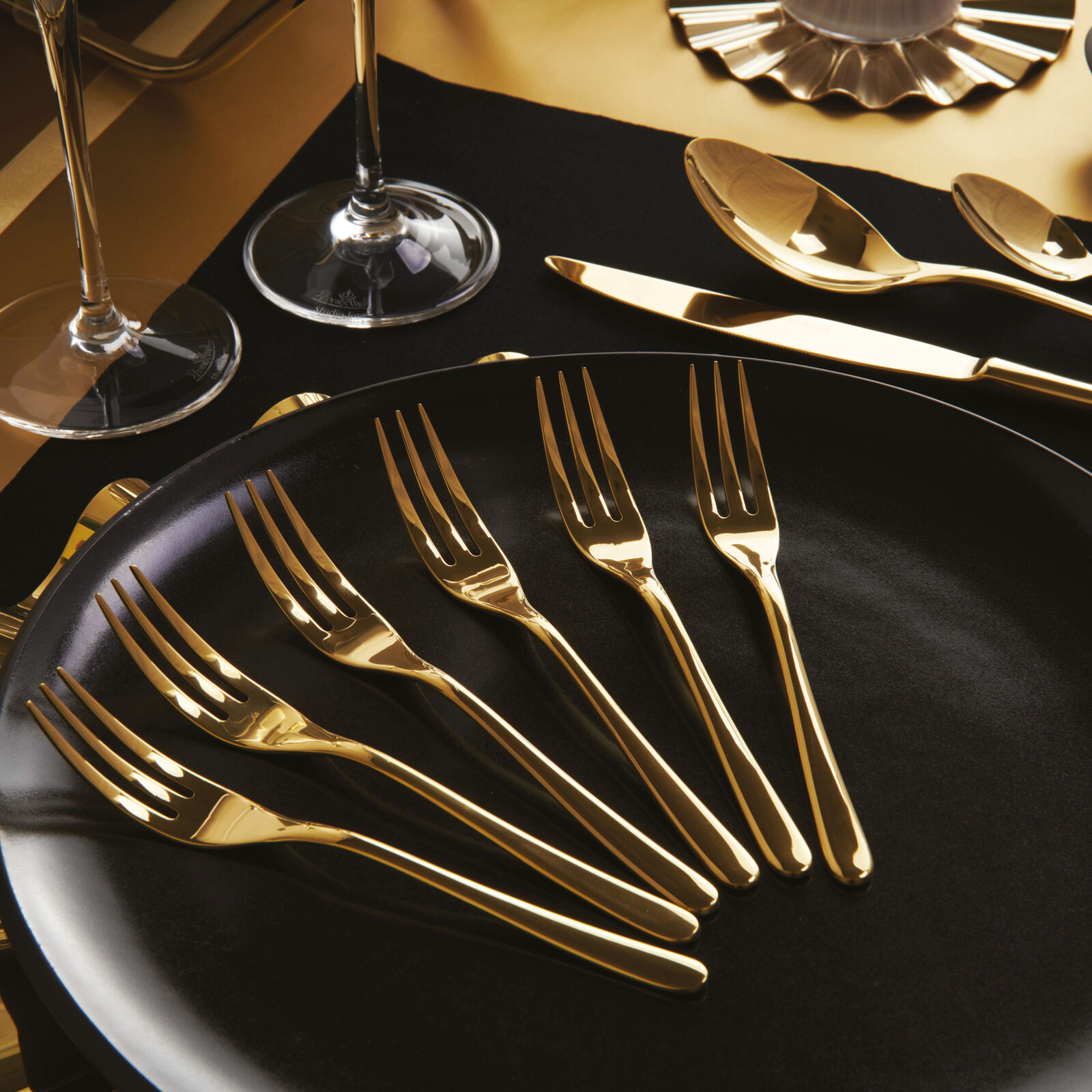 6 cake forks set  image number null