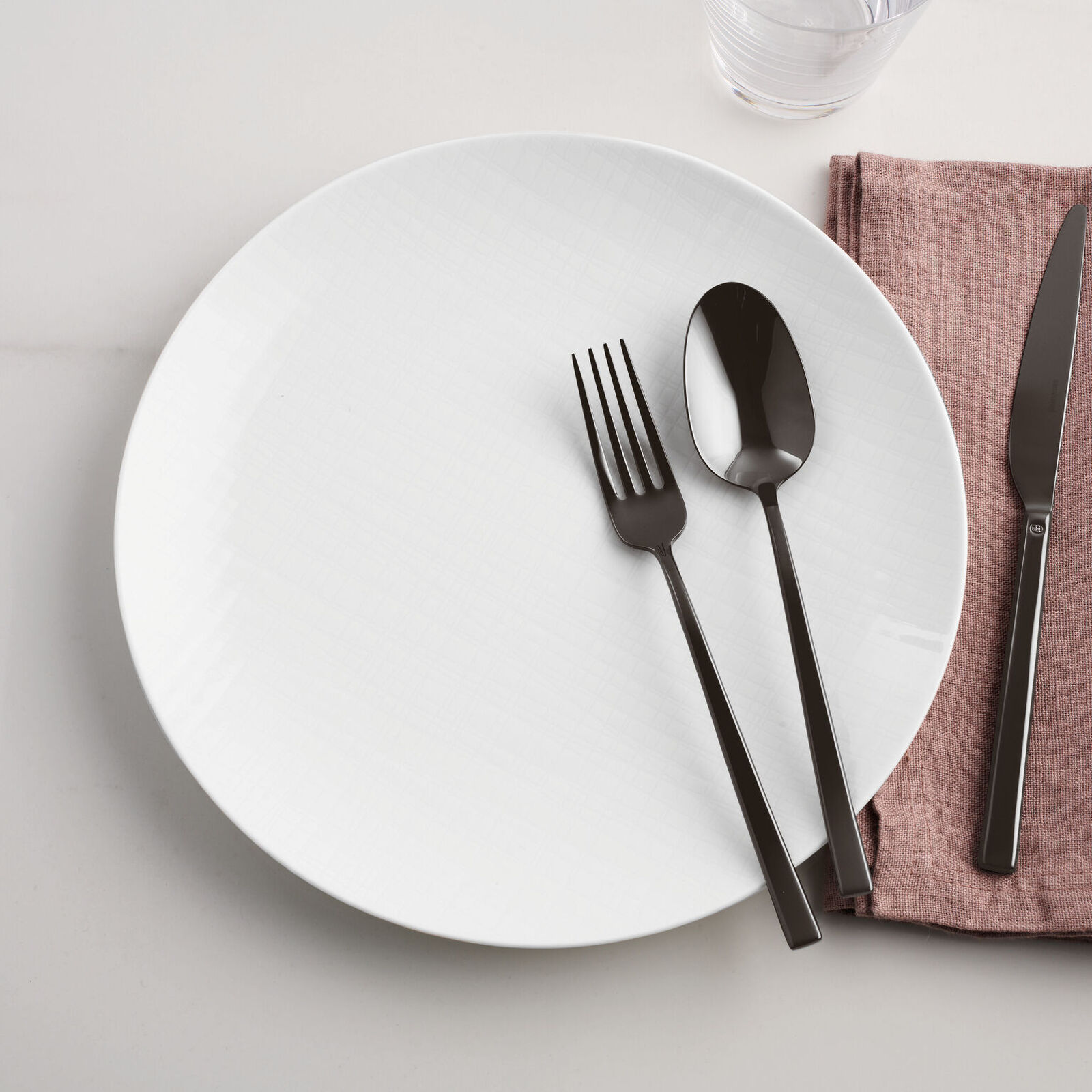 Cutlery set with plates set, 4 people image number null