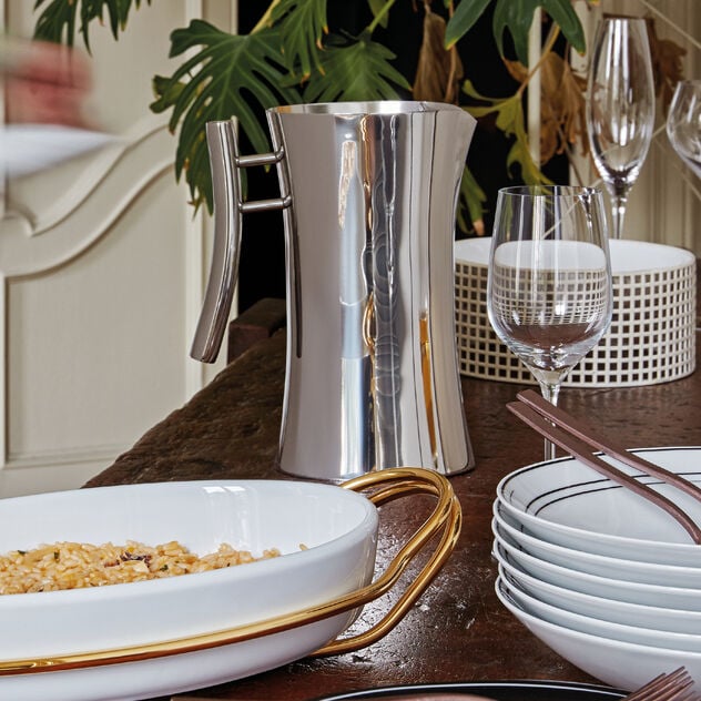 Jug with ice guard  image number 2