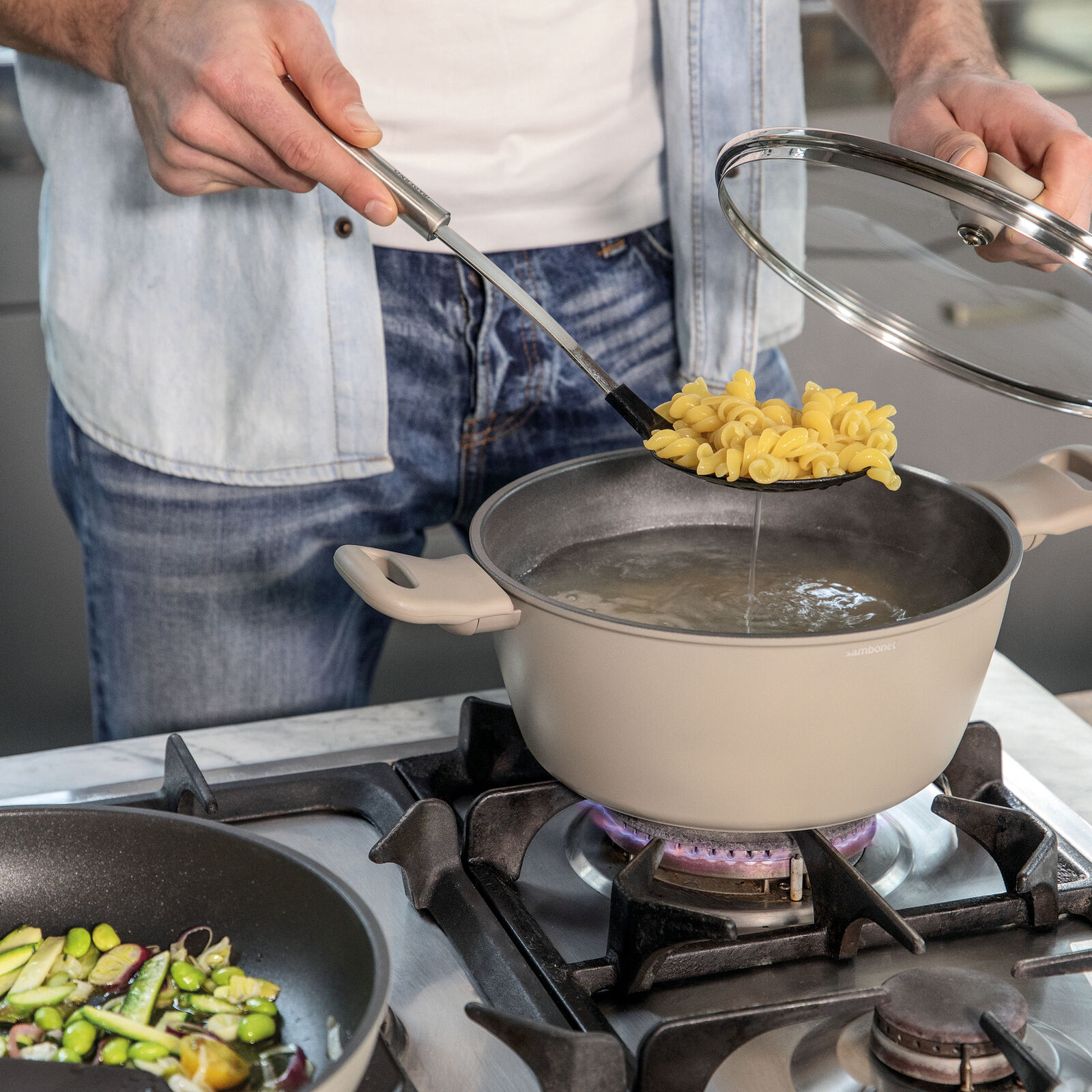 Lid  image number null