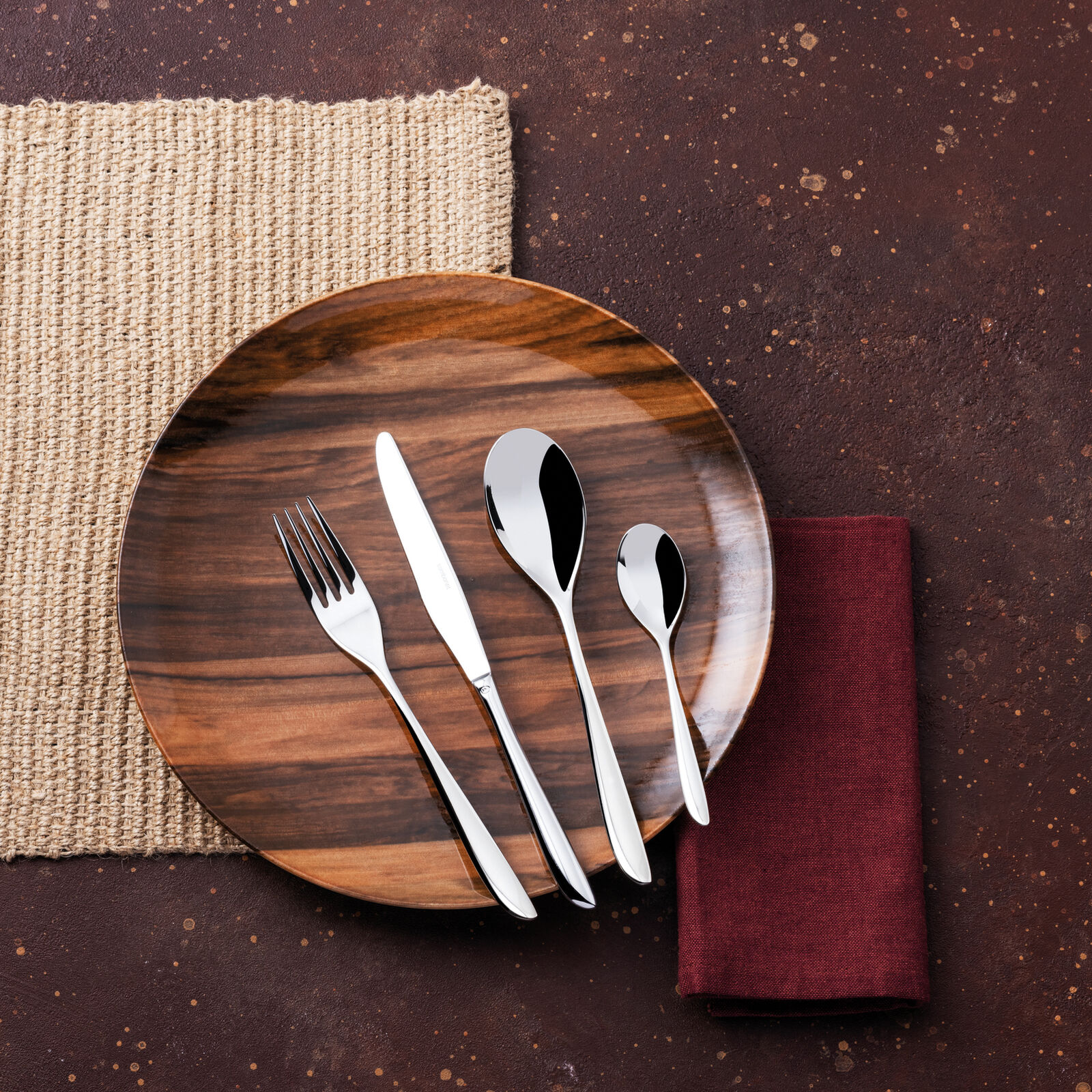 Cutlery set with plates set, 4 people image number null