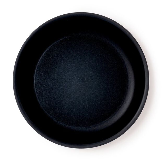 Saut&eacute; pan  image number 3