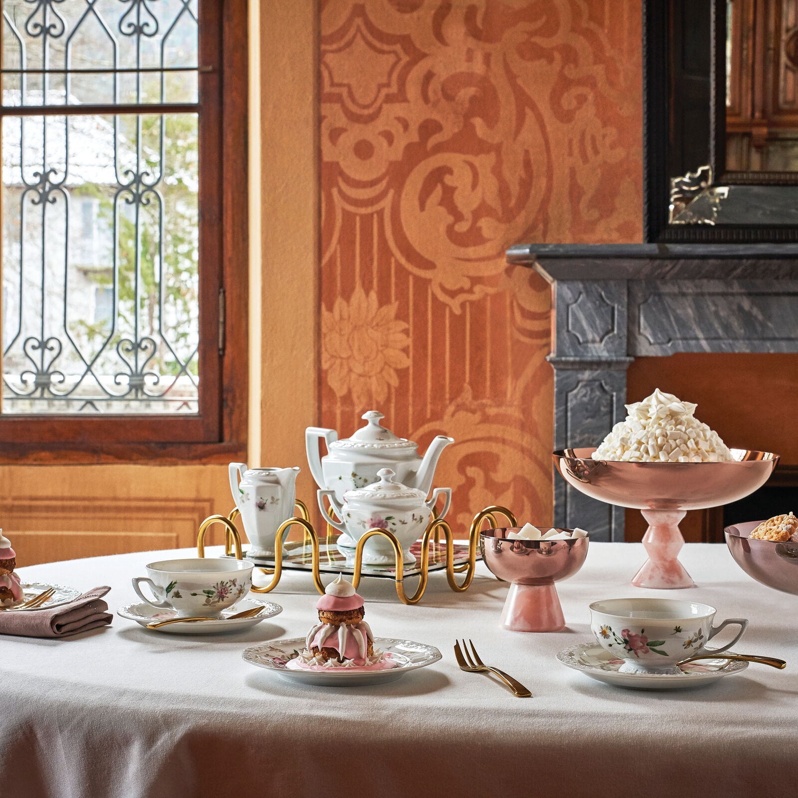 Coppa con piede  image number null