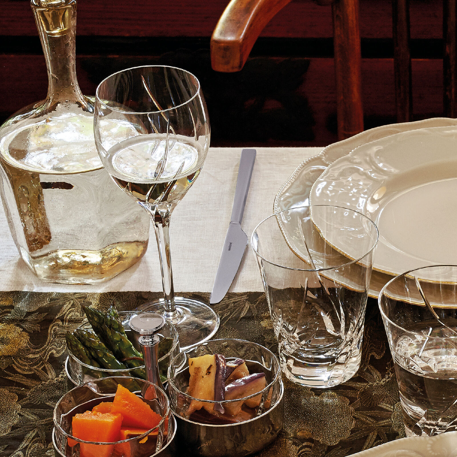 Relish dish with crystal  image number null