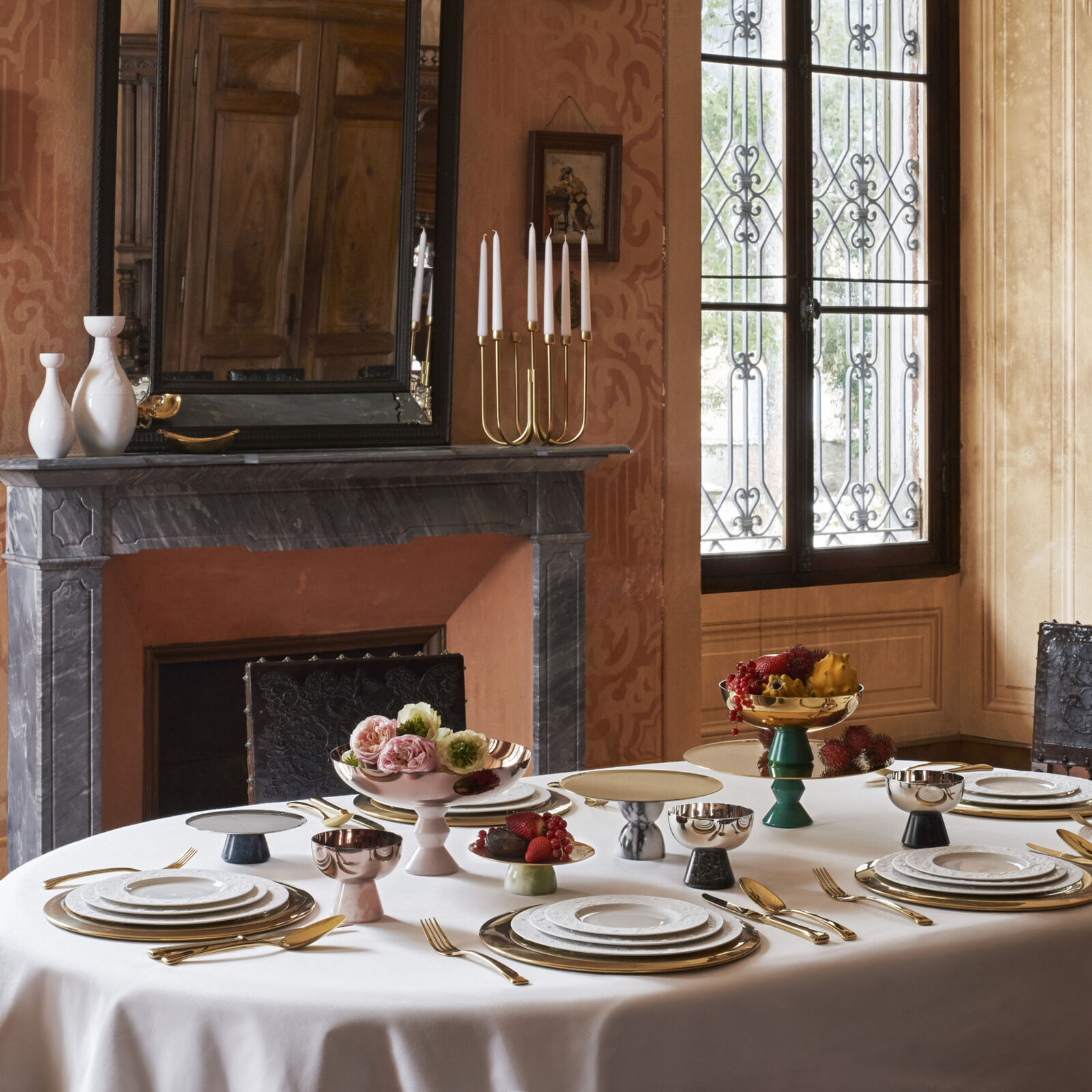 Coppa con piede  image number null