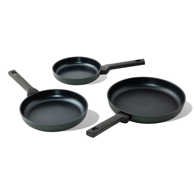 Set Salvaspazio con 3 padelle antiaderenti image number 0