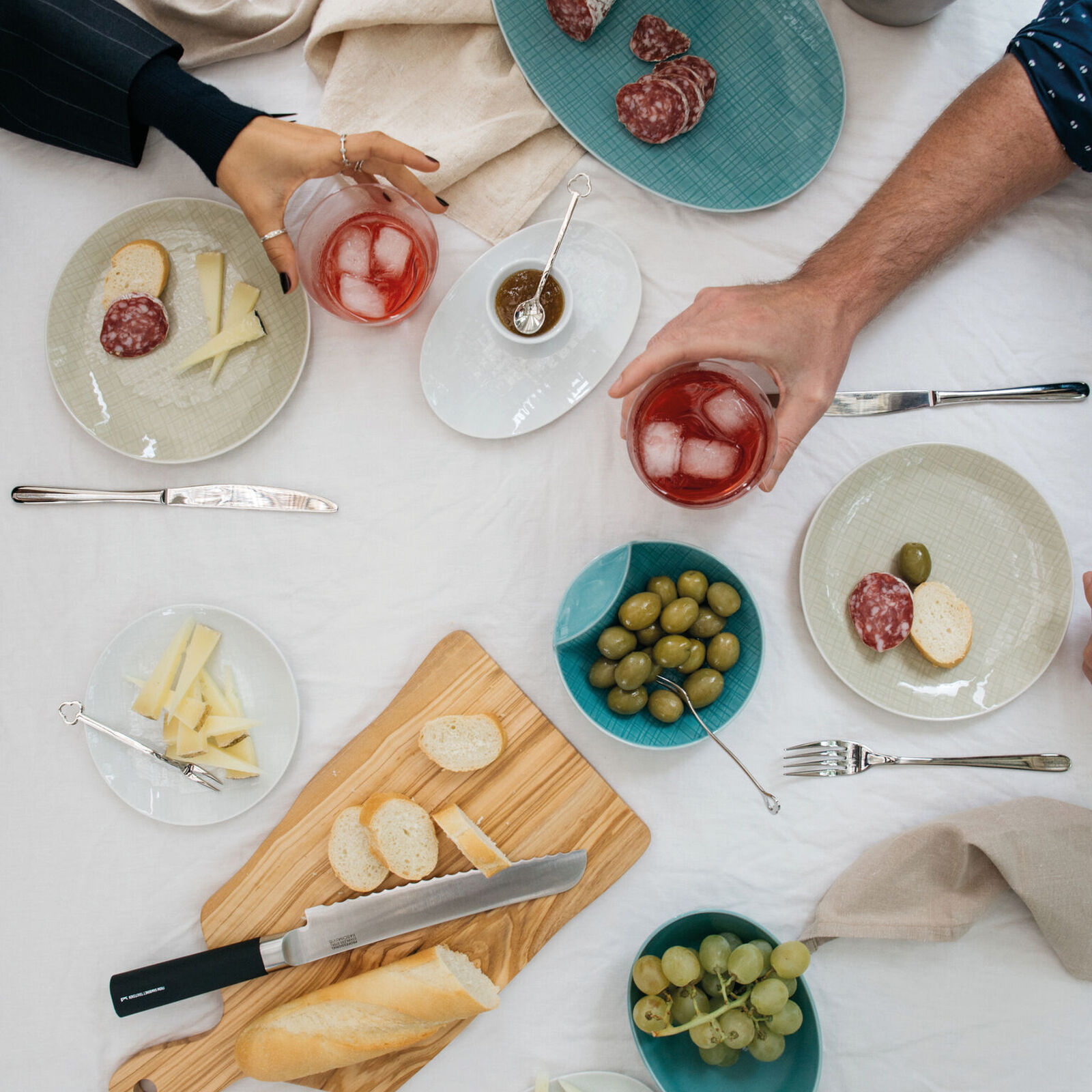 Cutlery set with plates set, 4 people image number null