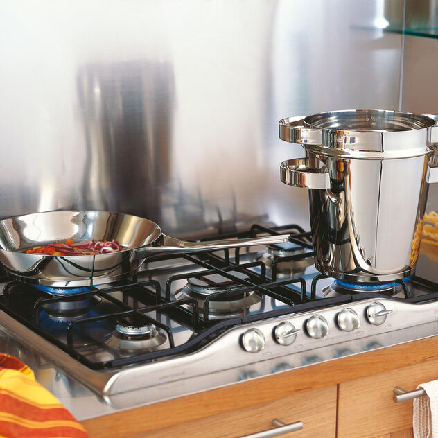 Stock pot  image number 2