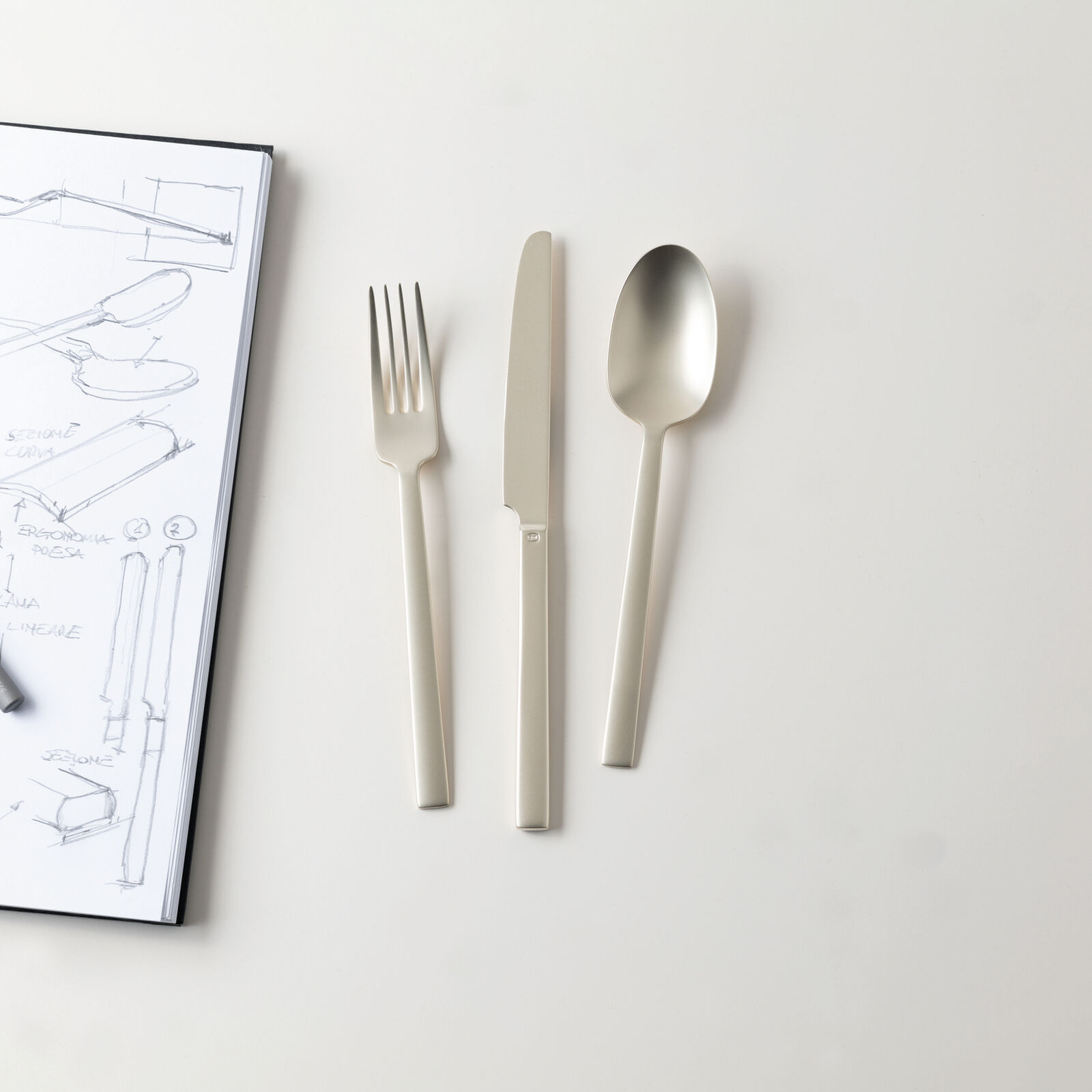 Ensemble de couverts 60 pièces  image number null