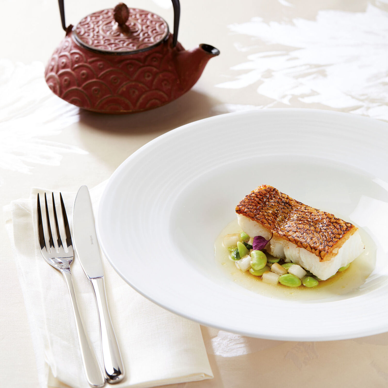 Cutlery set with plates set, 6 people image number null