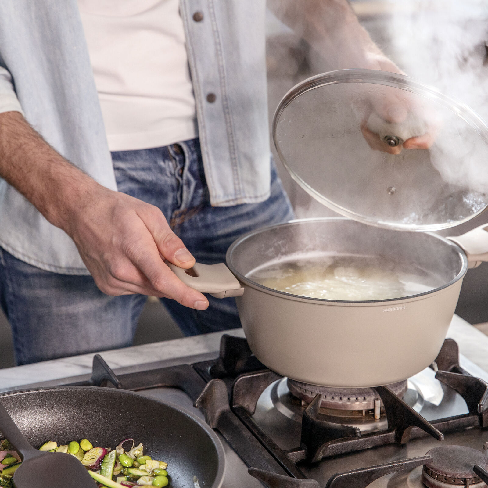 Casseruola alta 2 maniglie  image number null