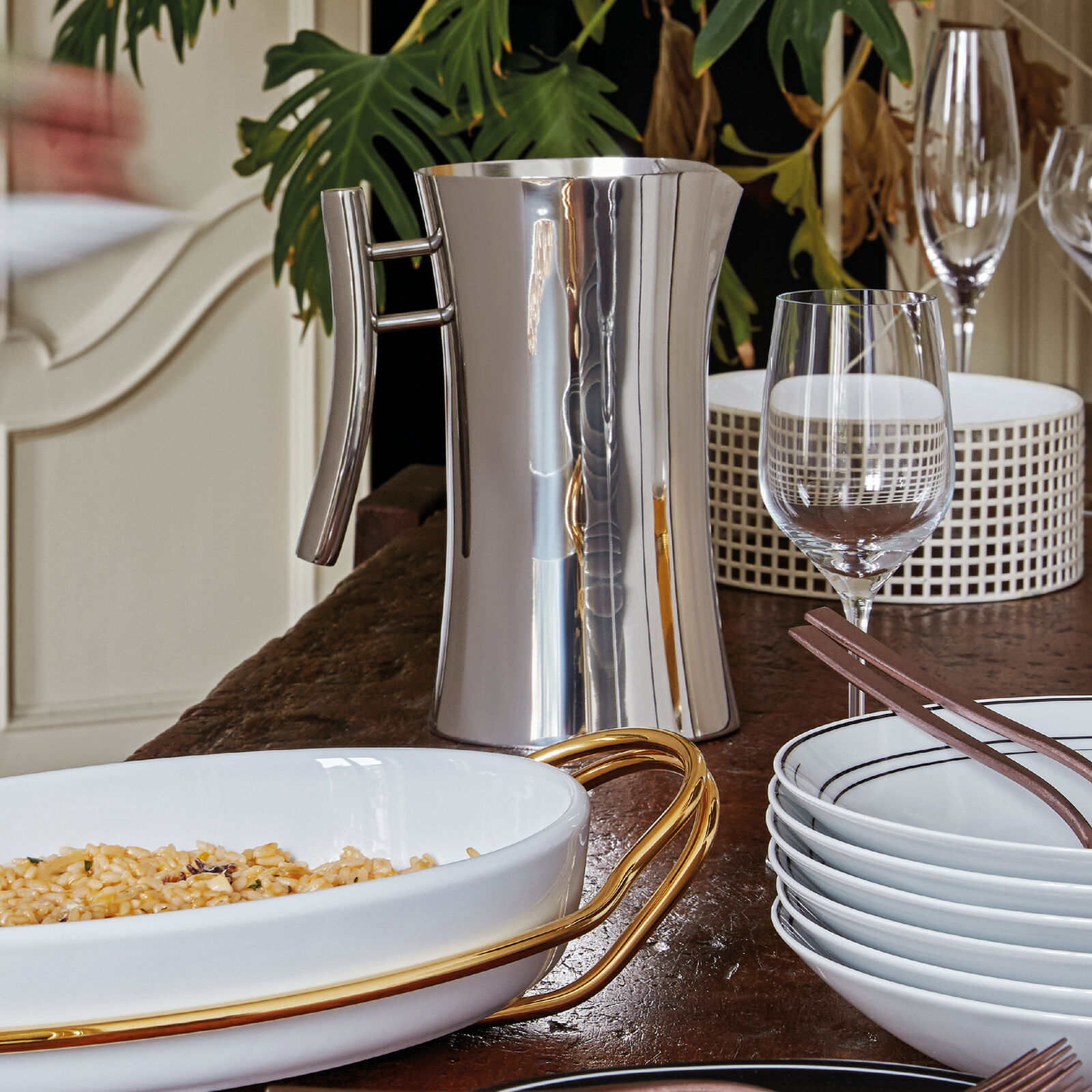 Jug with ice guard  image number null