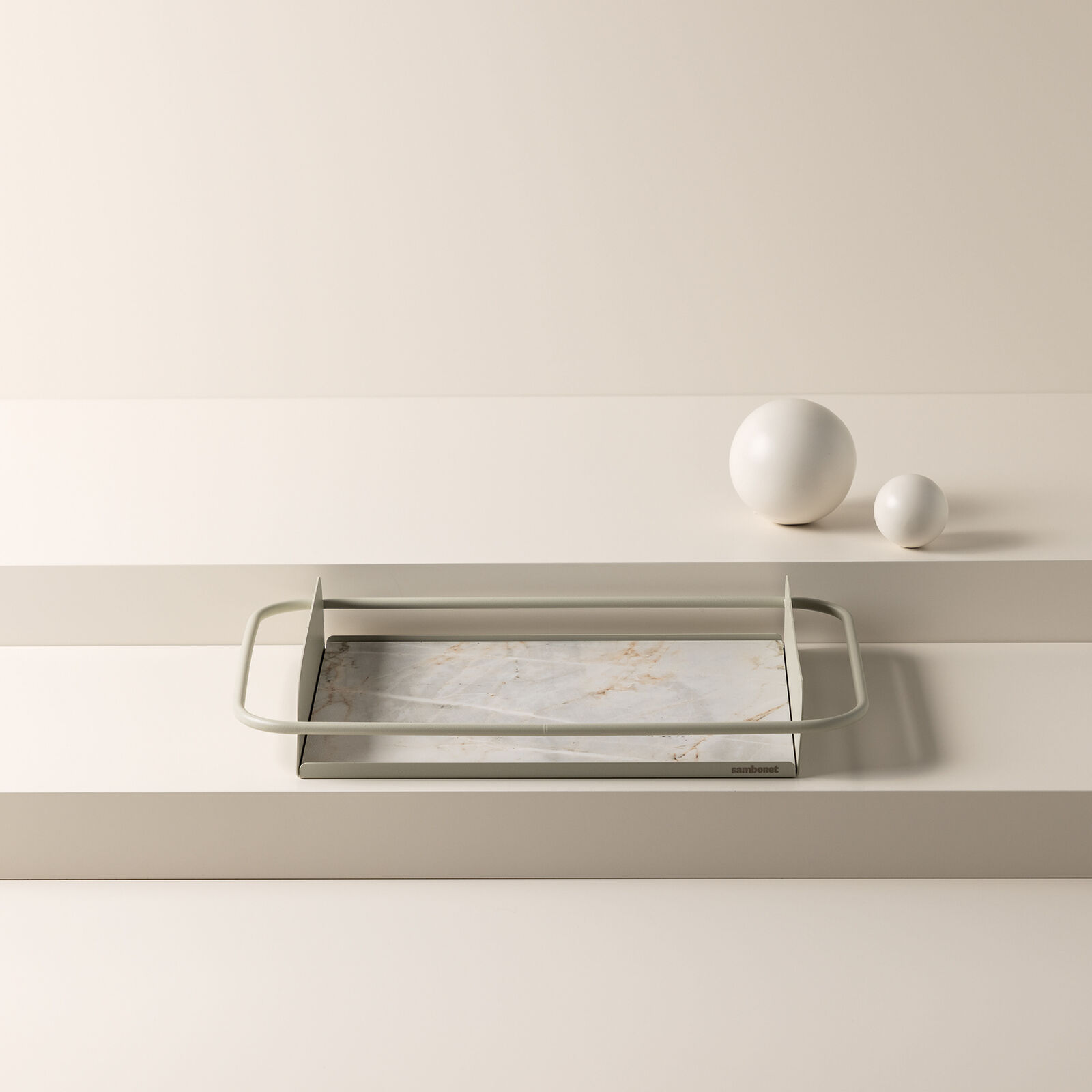 Kleines Tablett mit Steinguteinsatz image number null